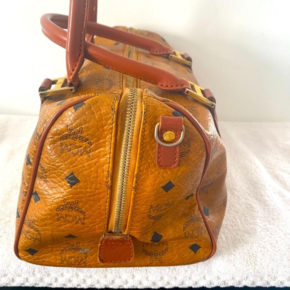 SOLD 7/26/2025 Authentic MCM Vintage Cognac Visetos Boston Bag - Picture 4 of 11